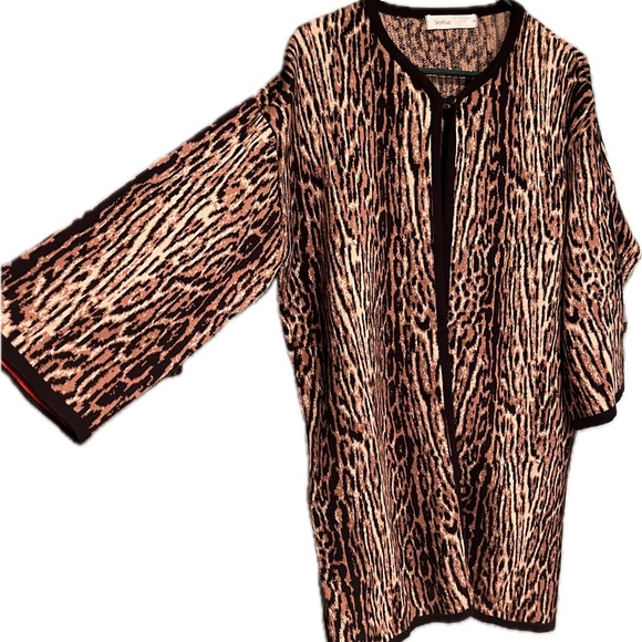 Skovhuus - Danish knitwear co. - animal print cardigan, sz S, but also fits a M. - Picture 2 of 3